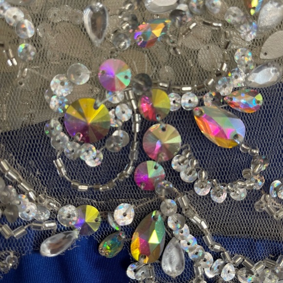 Special occasions dress - Picture 4 of 5